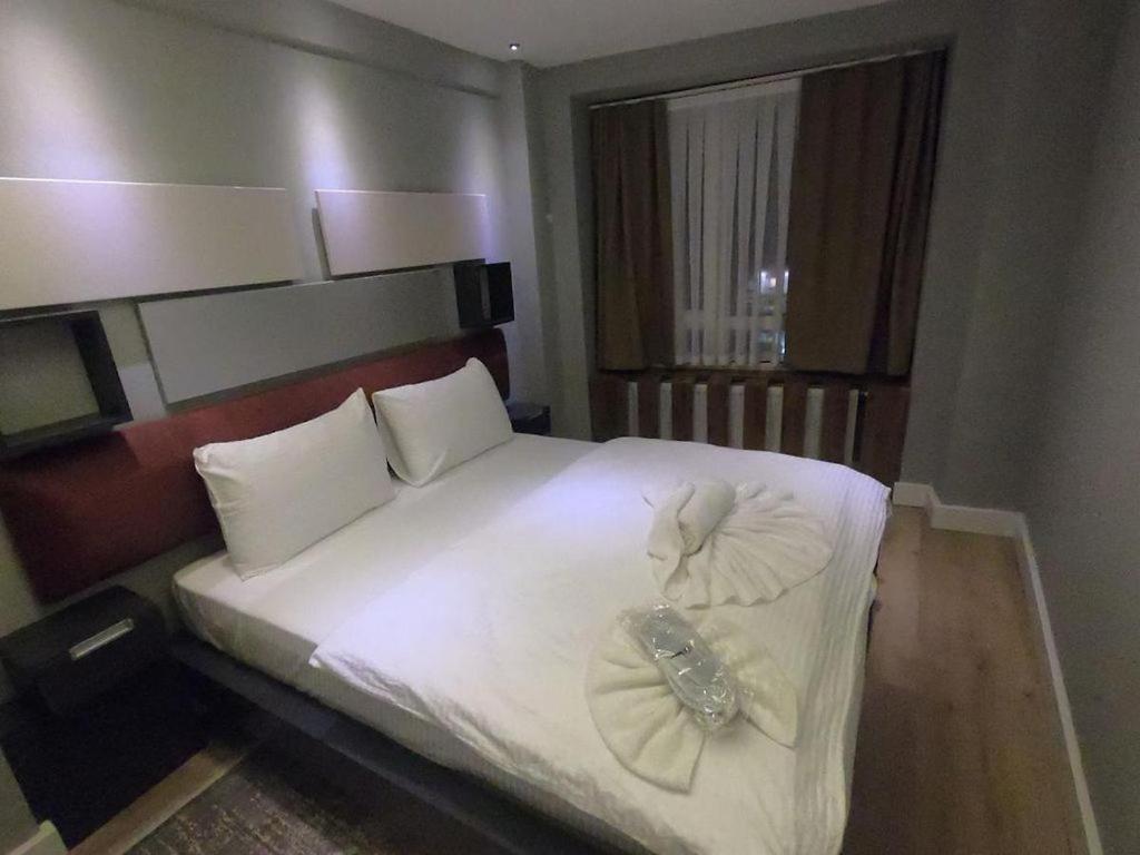 The Sisli Corner Park Inn Istanbul Bagian luar foto
