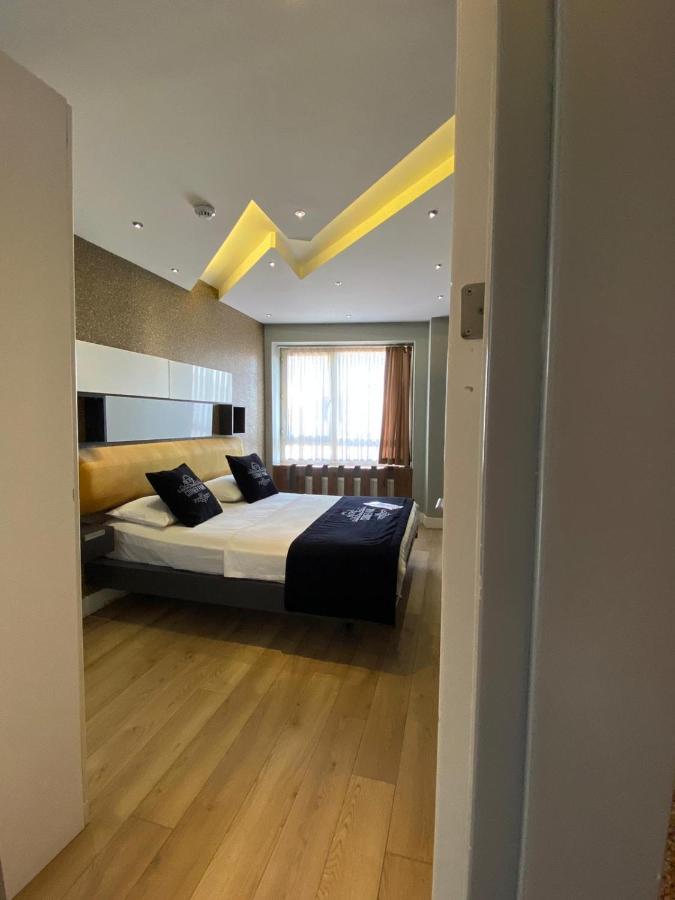 The Sisli Corner Park Inn Istanbul Bagian luar foto